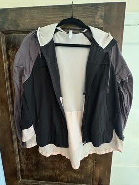 Fabletics Black, Mauve, & Pink Vented Hooded Color block Jacket